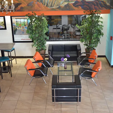 Howard Johnson By Wyndham Yuma