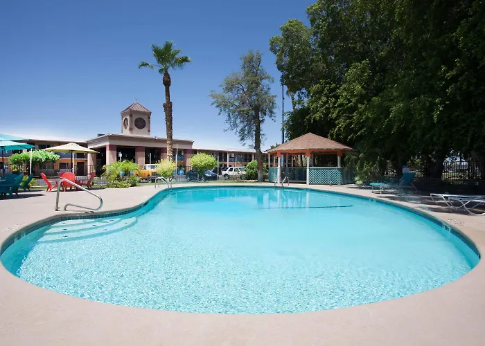 Howard Johnson By Wyndham